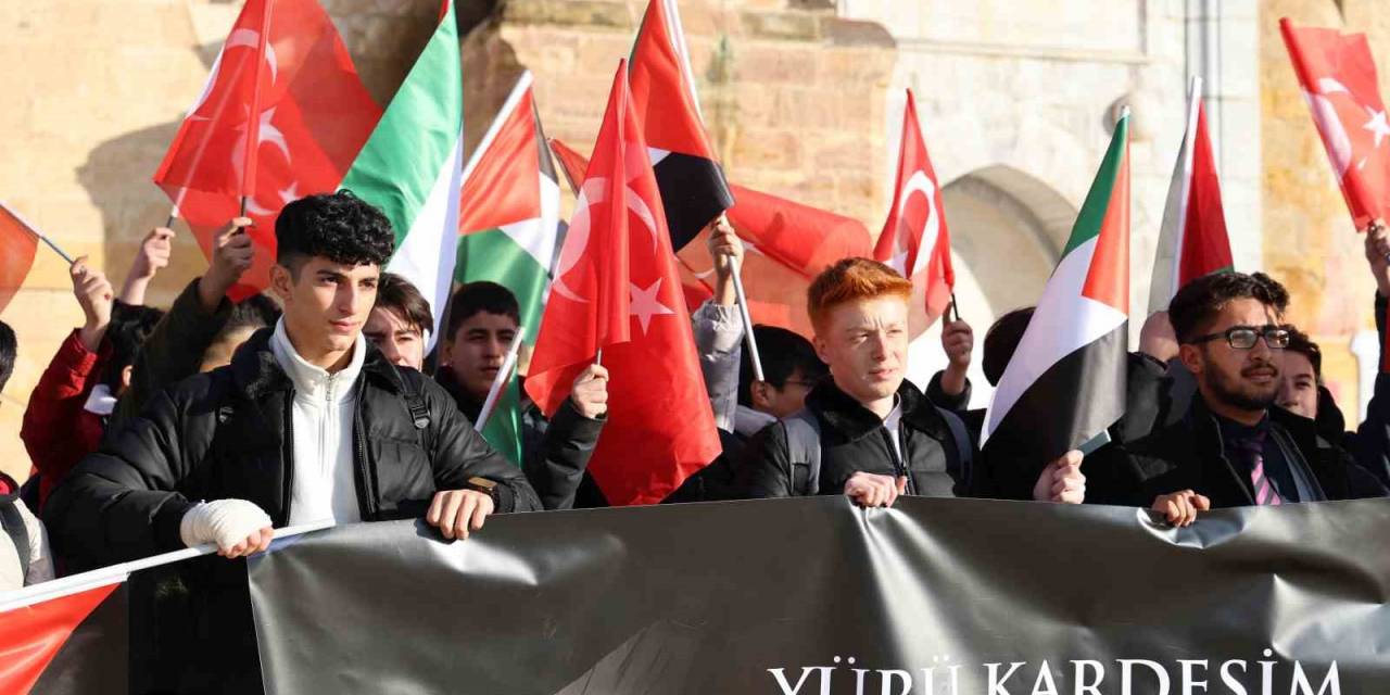 Liseliler Gazze İçin ’sosyal Medya Ve Edebiyat’ Gücünü Kullanacak