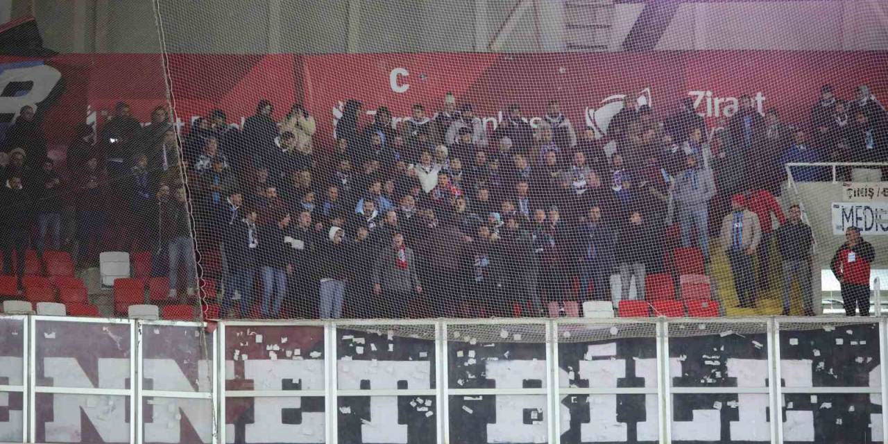 Trabzonspor Taraftarları Takımını Yalnız Bırakmadı