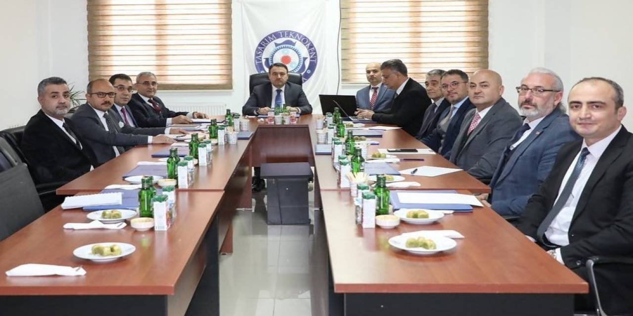 Şehrin Yöneticileri Kütahya Teknokent’te Bir Araya Geldi