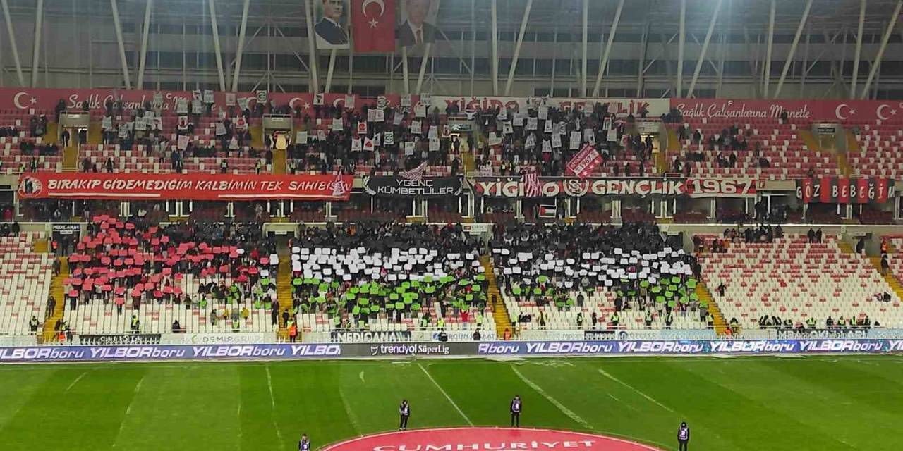 Sivasspor Taraftarlarından Koreografi