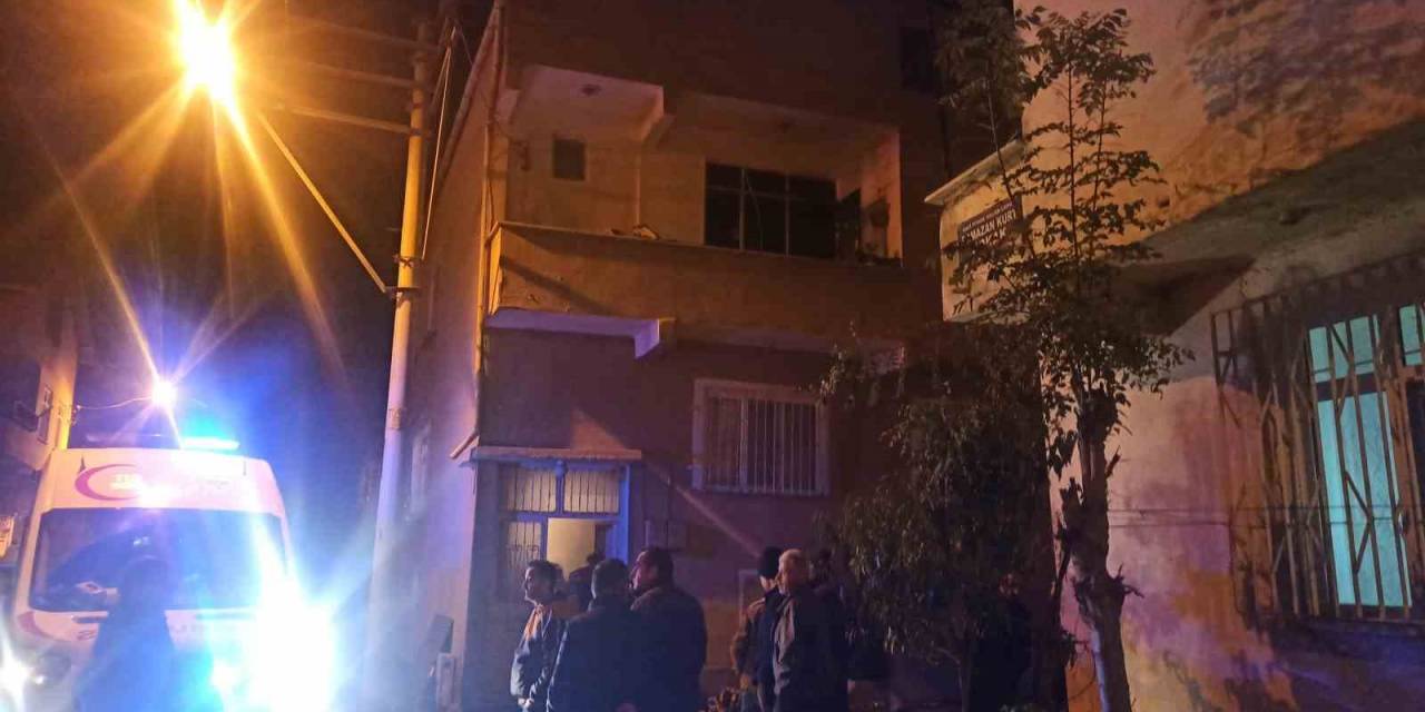 Elektrikli Battaniyeden Çıkan Yangında 2 Kişi Hastanelik Oldu