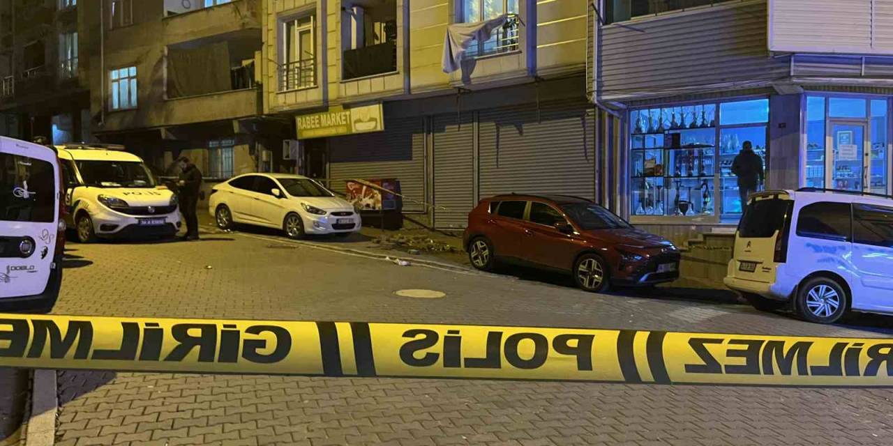 Esenyurt’ta Sokak Ortasında Silahla Vurulan Şahıs Hayatını Kaybetti