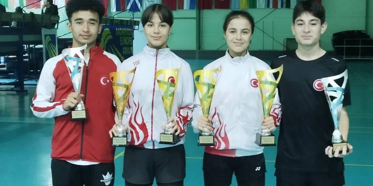 Eskişehirli Badmintoncular Avrupa’da Madalyaları Topladı