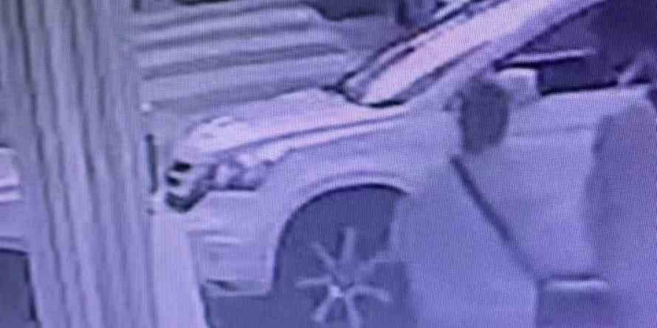 Maltepe’de Kilolarca Ağırlıktaki Su Deposu Otomobilin Üzerine Böyle Devrildi