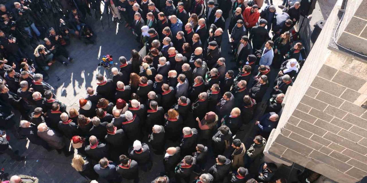 Tahir Elçi Ölümünün 8’inci Yılında Vurulduğu Yerde Anıldı