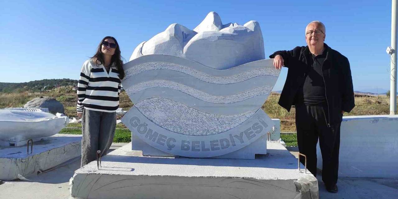 Kazakistanlı Gazeteciler, Gömeç Heykel Sempozyumunu Ziyaret Etti