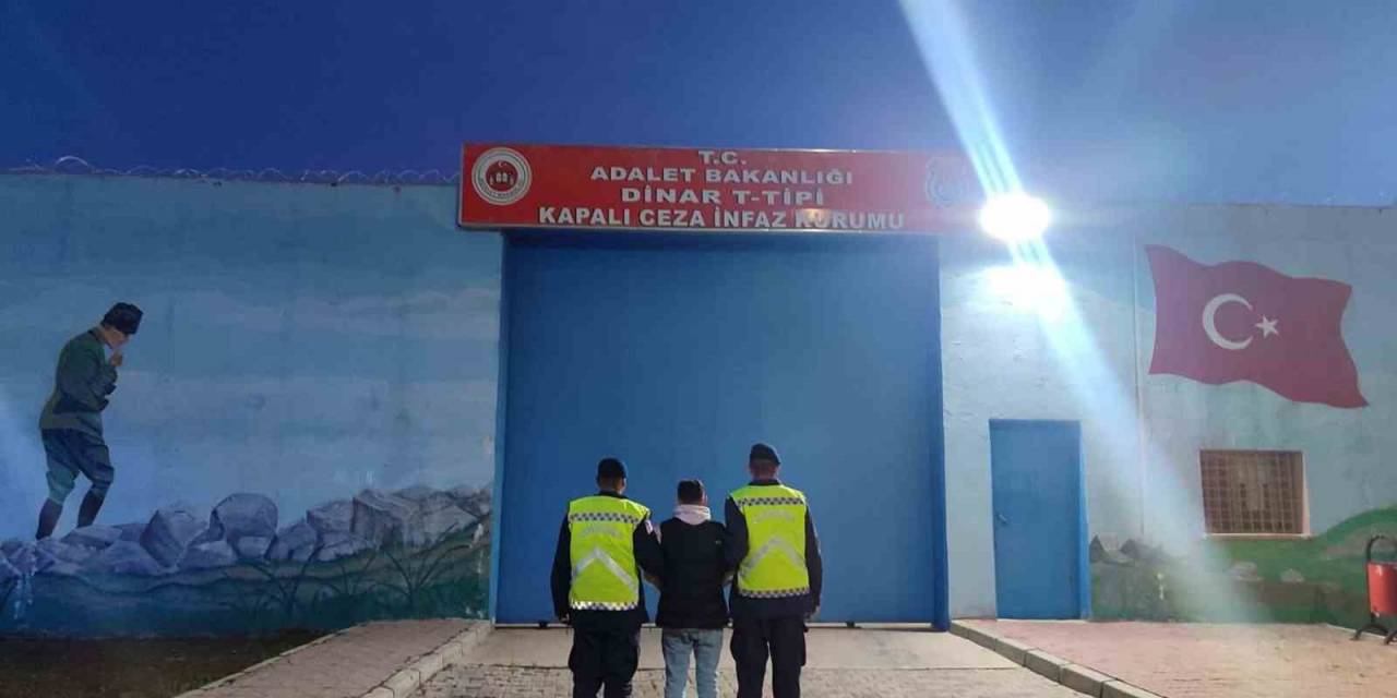 Hırsızlık Suçundan Aranan 3 Şahsı Jandarma Yakaladı
