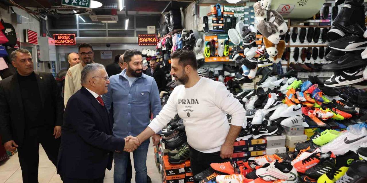 Başkan Büyükkılıç, Yeraltı Çarşısı’nda Esnaf Ve Vatandaşlarla Buluştu