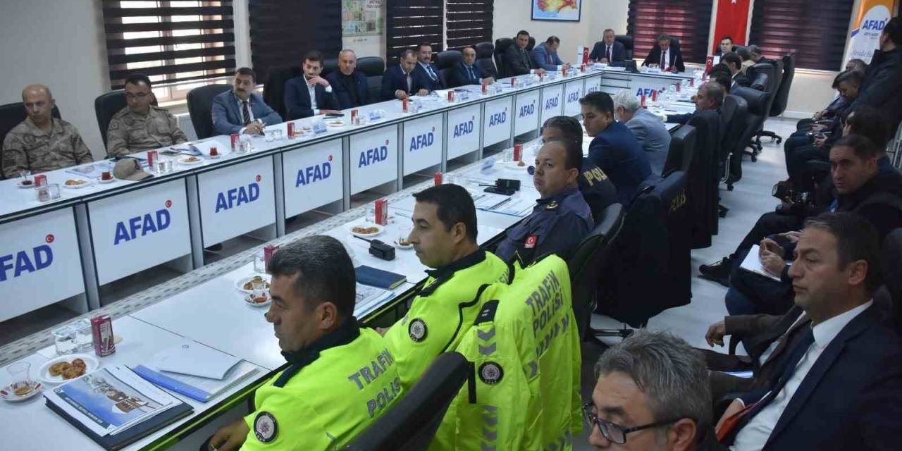 Bitlis’te Kış Tedbirleri Toplantısı Düzenlendi