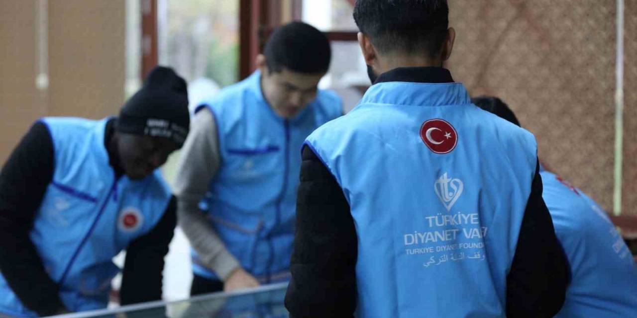 Manisa’da ’gençlik Ve Gönüllülük Kampı’ Düzenlendi