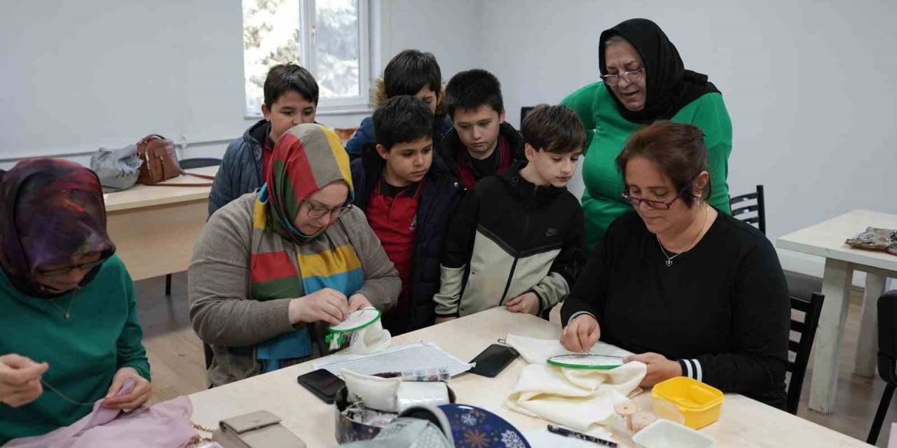 Öğrenciler Kurs Eğitimlerini Yerinde Gördü