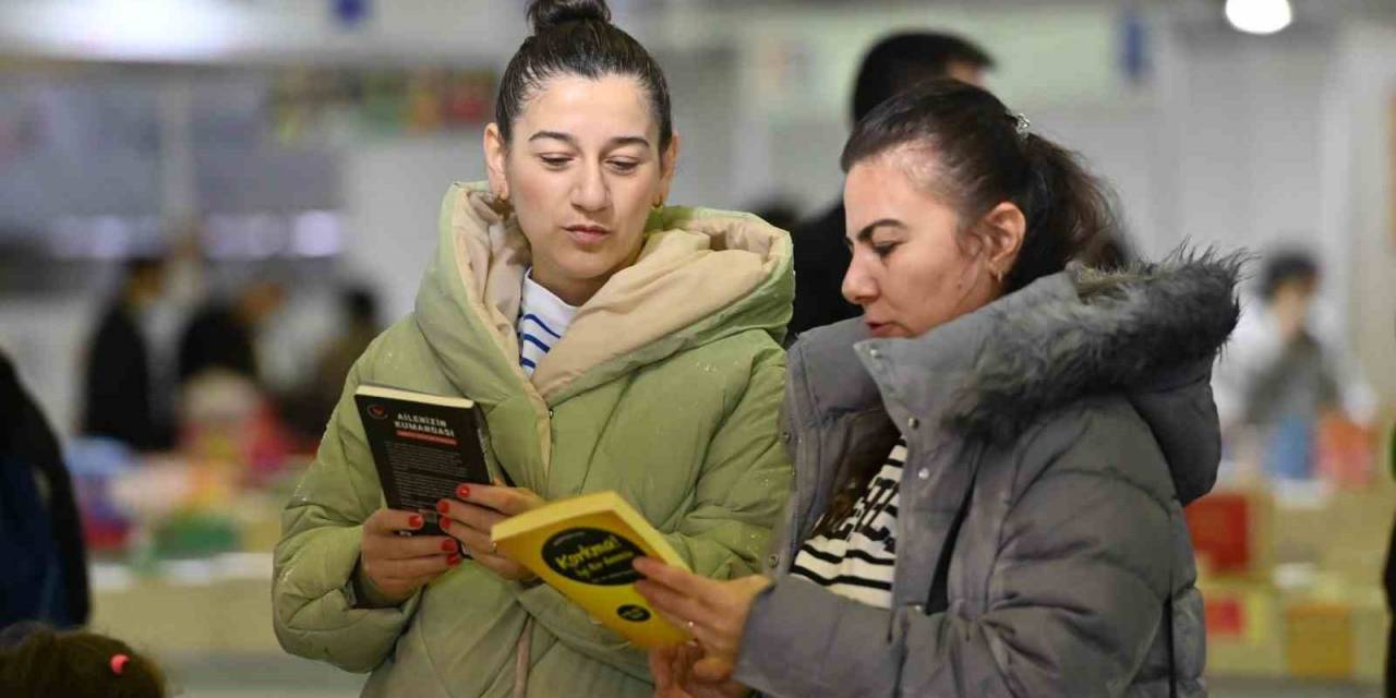 Çorum’da Açılan Kitap Fuarına Yoğun İlgi