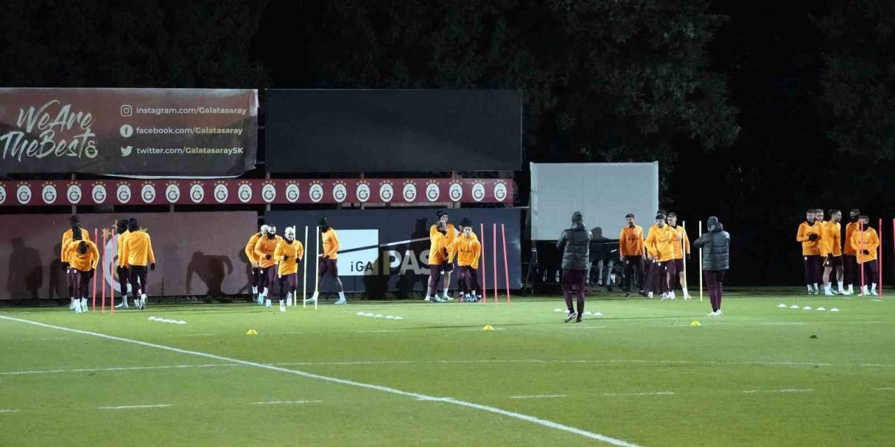 Galatasaray, Manchester United Maçı Hazırlıklarını Tamamladı
