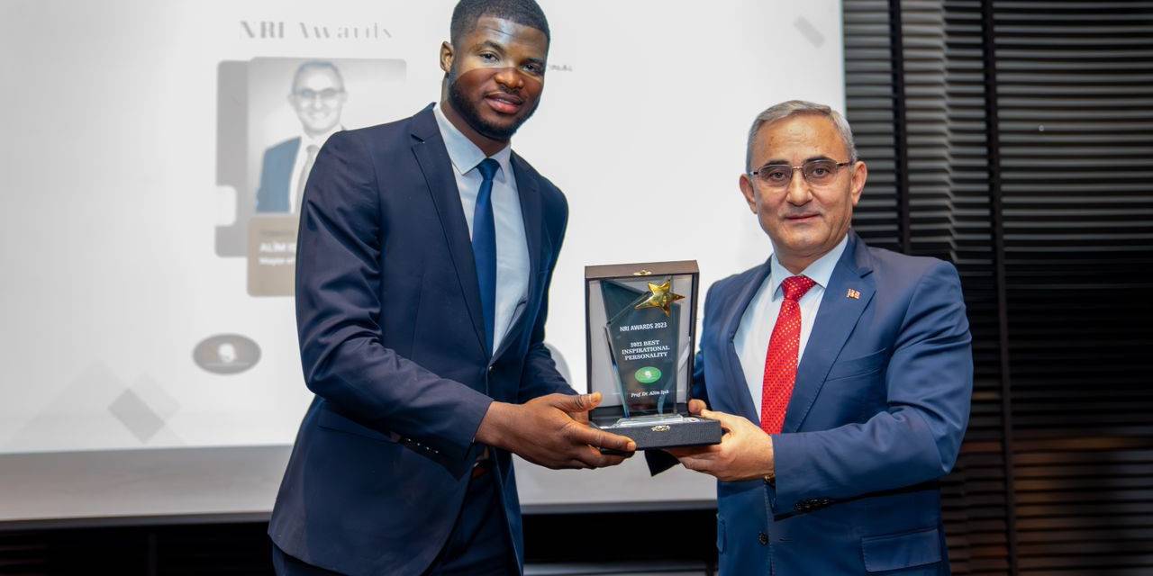 Kütahya Belediye Başkanı Alim Işık’a Ödül