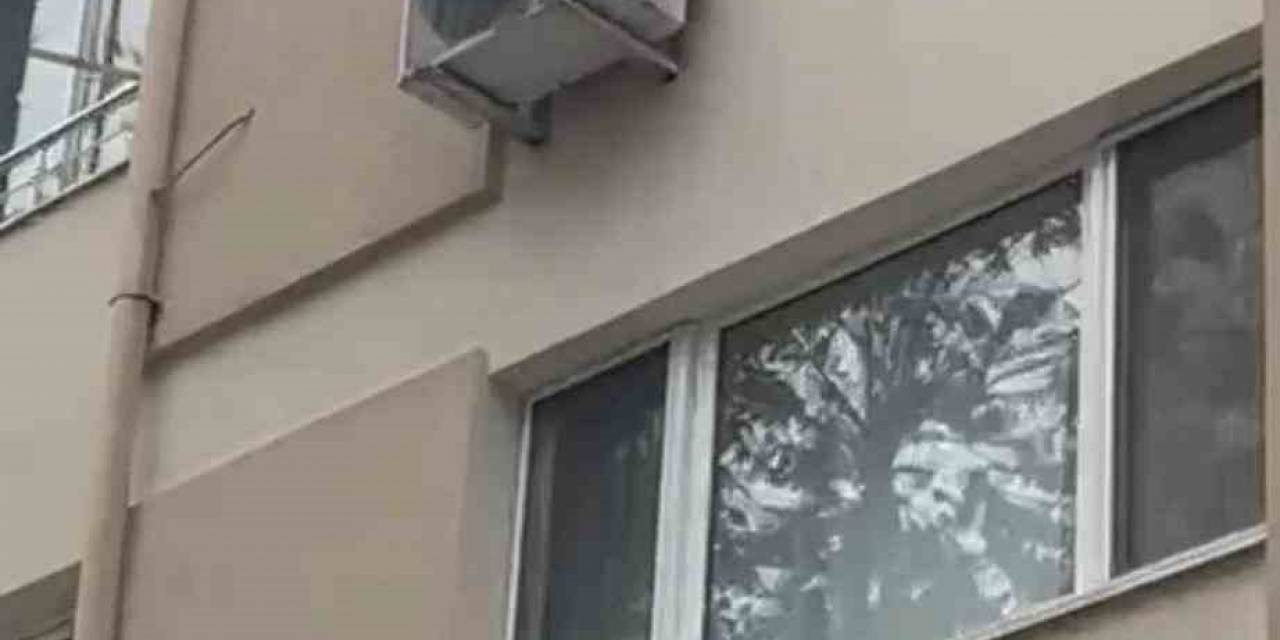Şişli’de Yürekleri Ağza Getiren Anlar Kamerada: Alkollü Kadını Klima Motorundan İtfaiye Kurtardı