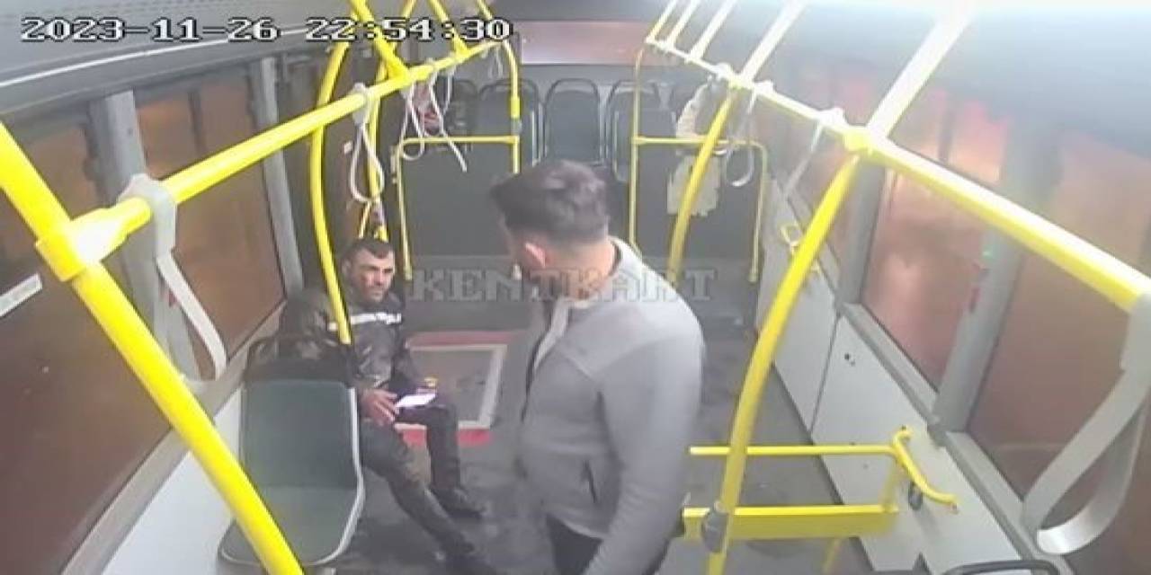 Otobüs Şoförünün Yaptığı Hareket Takdir Topladı