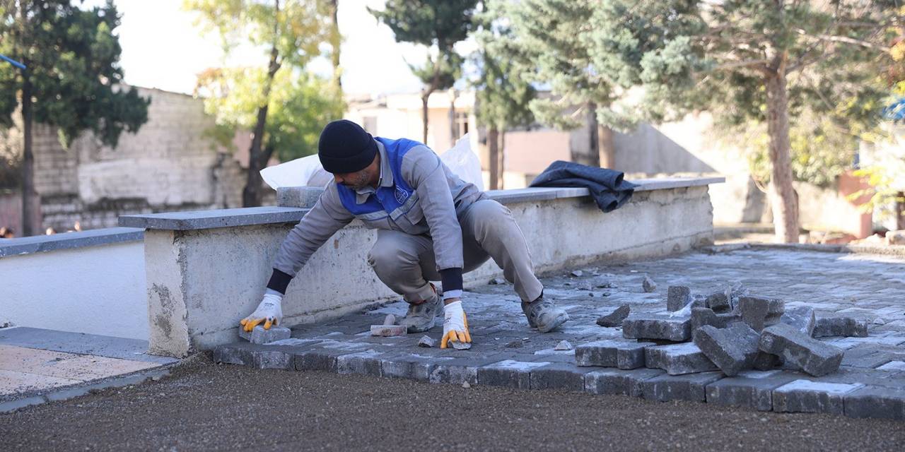 Kahramanmaraş’ta Kayabaşı İlkokuluna Çevre Düzenlemesi