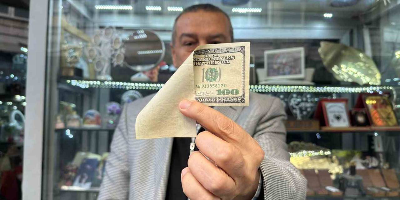 Bir Tarafı Olmayan Hatalı Basım 100 Doları Satışa Çıkardı