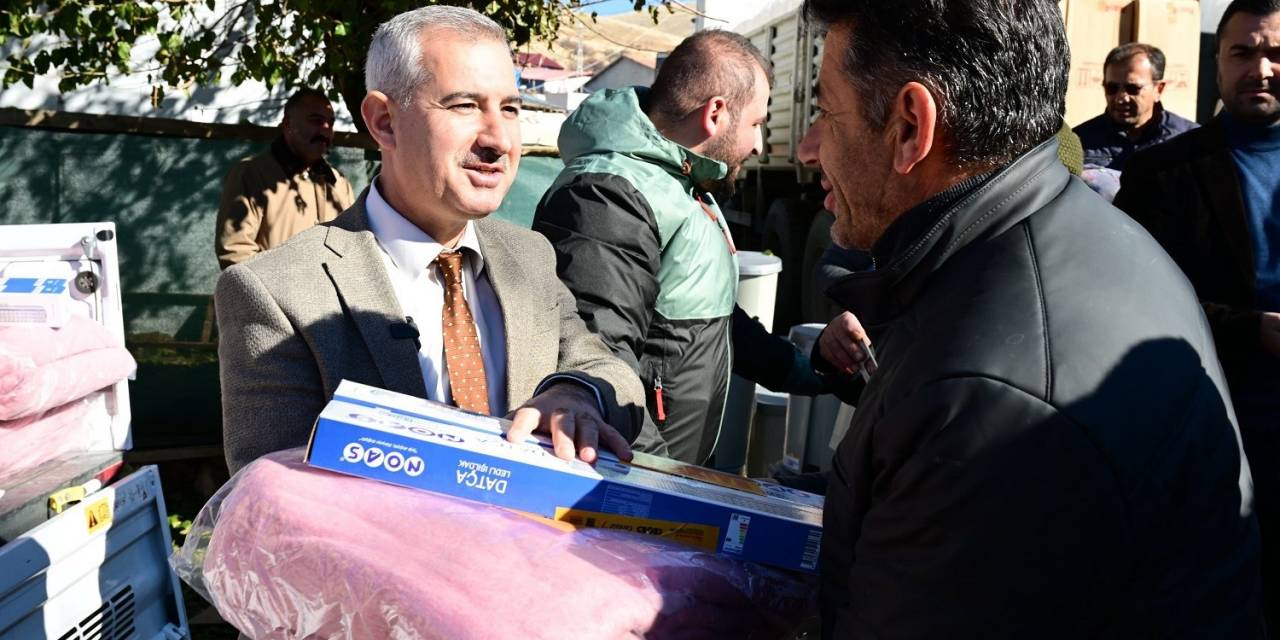 Çınar: “Depremzede Ailelerimizin Her Zaman Yanındayız”