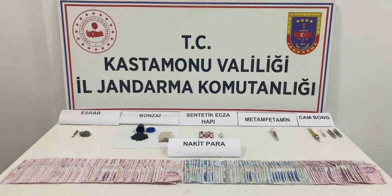 Uyuşturucu Parasını Ses Sisteminin İçine Zulaladı, Jandarmadan Kaçamadı