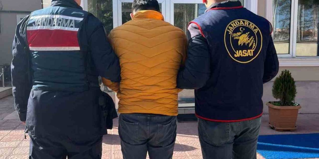 13 Yıl 4 Ay Hapis Cezası İle Aranan Şahsı Jasat Yakaladı