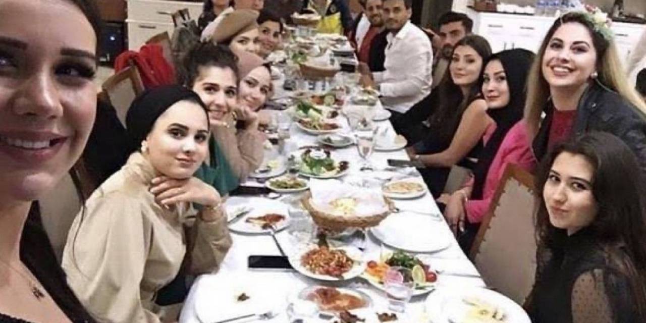 “Şampiyonlar Ligi” Fotoğrafında Bulunan 15 Kişi Hakkında Yurt Dışına Çıkış Yasağı