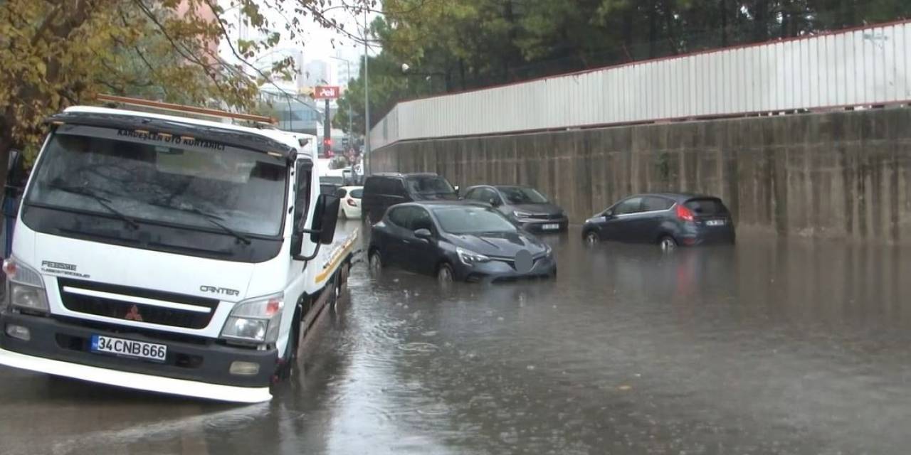 Büyükçekmece’de Sanayi Sitesinde Su Baskını
