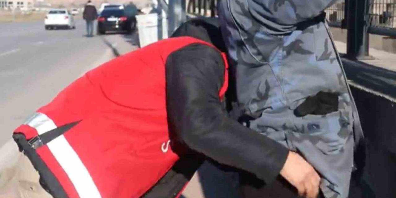 Cadde Cadde Gezip Emniyeti Sağlıyorlar