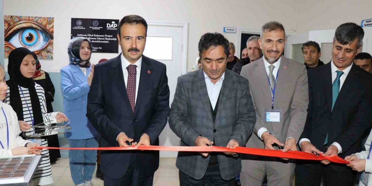 Ahlat’ta Sanat Atölyeleri İle Fen Ve Teknoloji Laboratuvarları Kuruldu