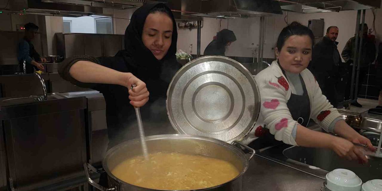 Mültecilere Yurt Dışında Çalışma İmkanı Sağlayacak ’aşçılık Kursu’ Tamamlandı