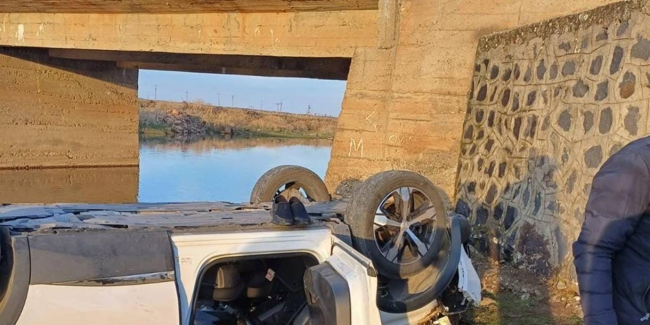 Diyarbakır’da Kontrolden Çıkan Araç Dereye Uçtu: 1 Yaralı