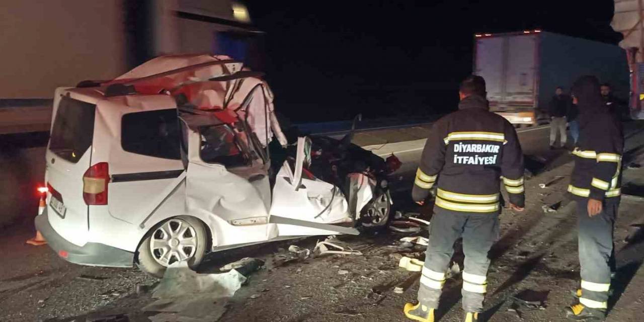 Diyarbakır’da Feci Kaza: 2 Ölü