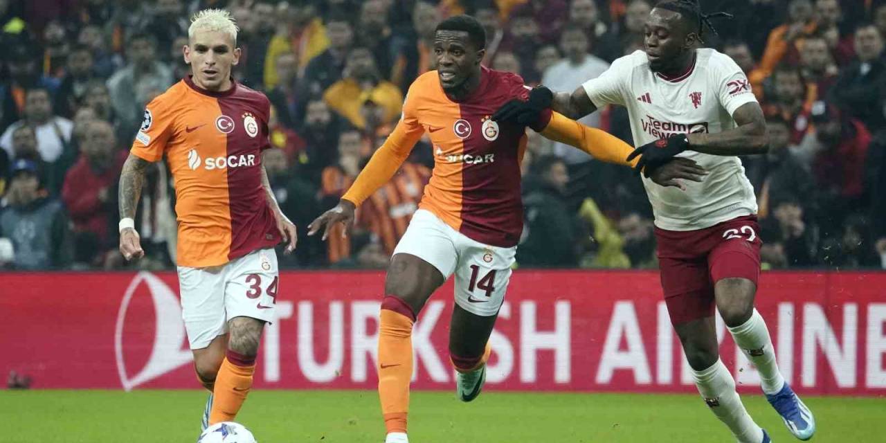 Uefa Şampiyonlar Ligi: Galatasaray: 1 - Manchester United: 2 (İlk Yarı)