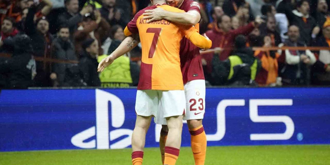 Galatasaray, M. United Karşısında Pes Etmedi!