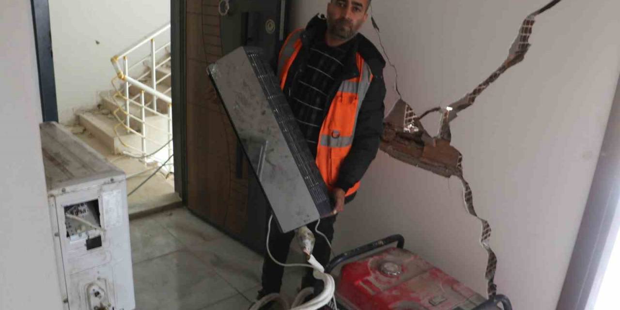 Az Hasarlı İş Yerinde Hayata Tutunmaya Çalışan Esnafın Çalınan Eşyaları, Kendi Fark Etmeden Polis Ekipleri Tarafından Bulundu
