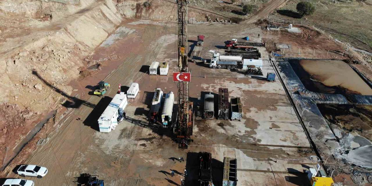 Gabar Dağı’nda 22 Kuyudan Günlük 27 Bin Varil Petrol Çıkıyor