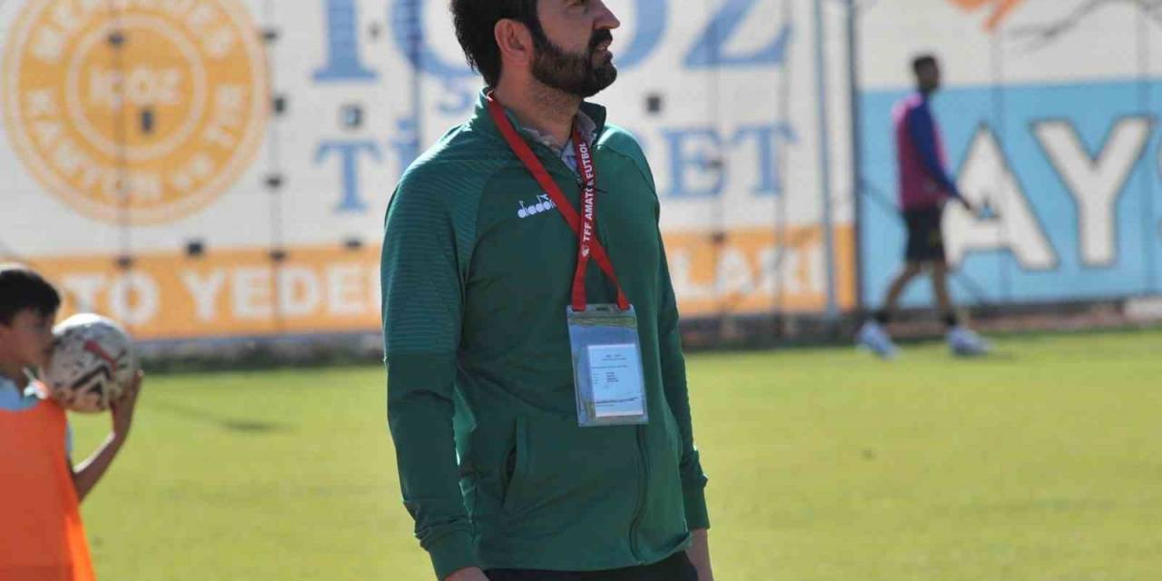 Hacılar Erciyesspor Antrenörü Altındağ: "Şampiyonluk Yarışı İçinde Olmak İstiyoruz"