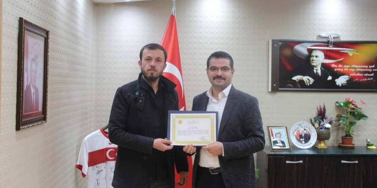 Duyarlı Berbere Kaymakam’dan ‘Teşekkür Belgesi’