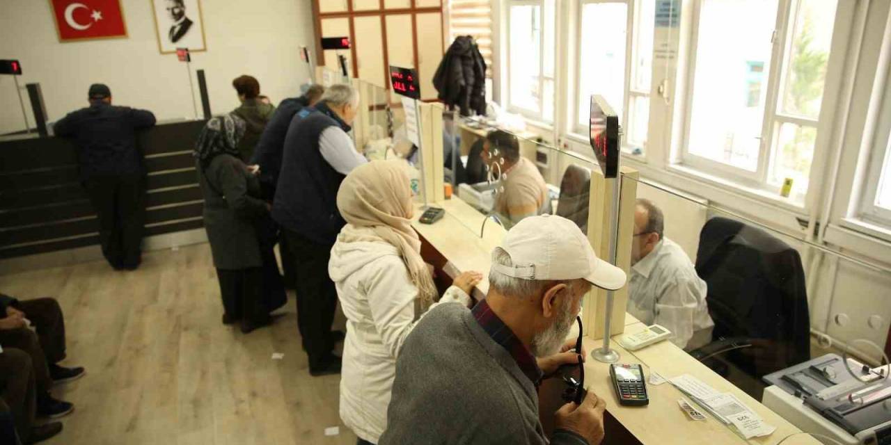 Merkezefendi’de Vezneler Saat 22.00’ye Kadar Açık Olacak