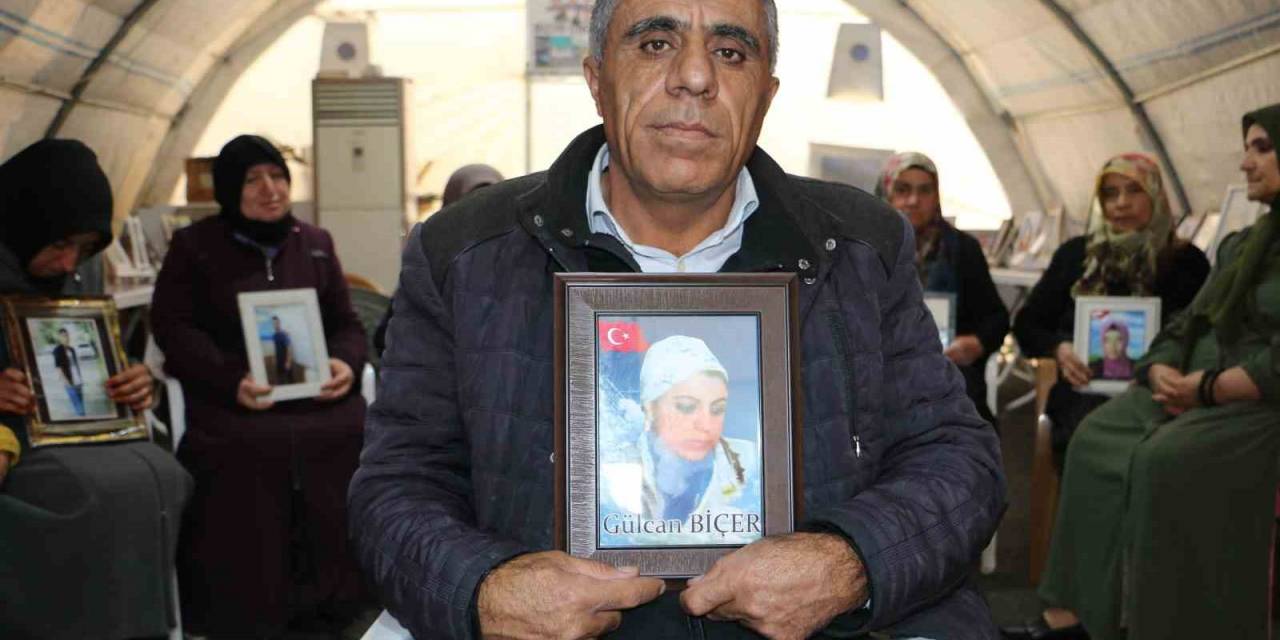 Evlat Nöbetindeki Baba: “Çocuklarımızı Kaçıranlar Hdp’nin Mensuplarıydı”