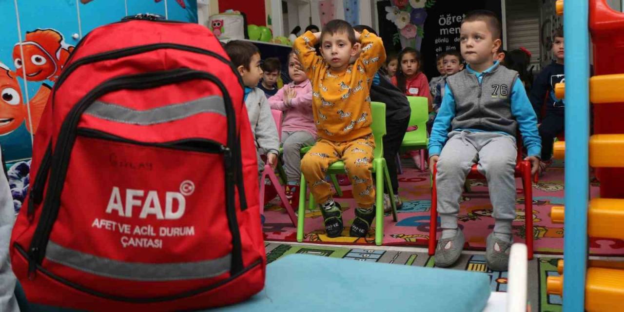 Afad, Minik Kalplere Afet Bilinci Aşılıyor