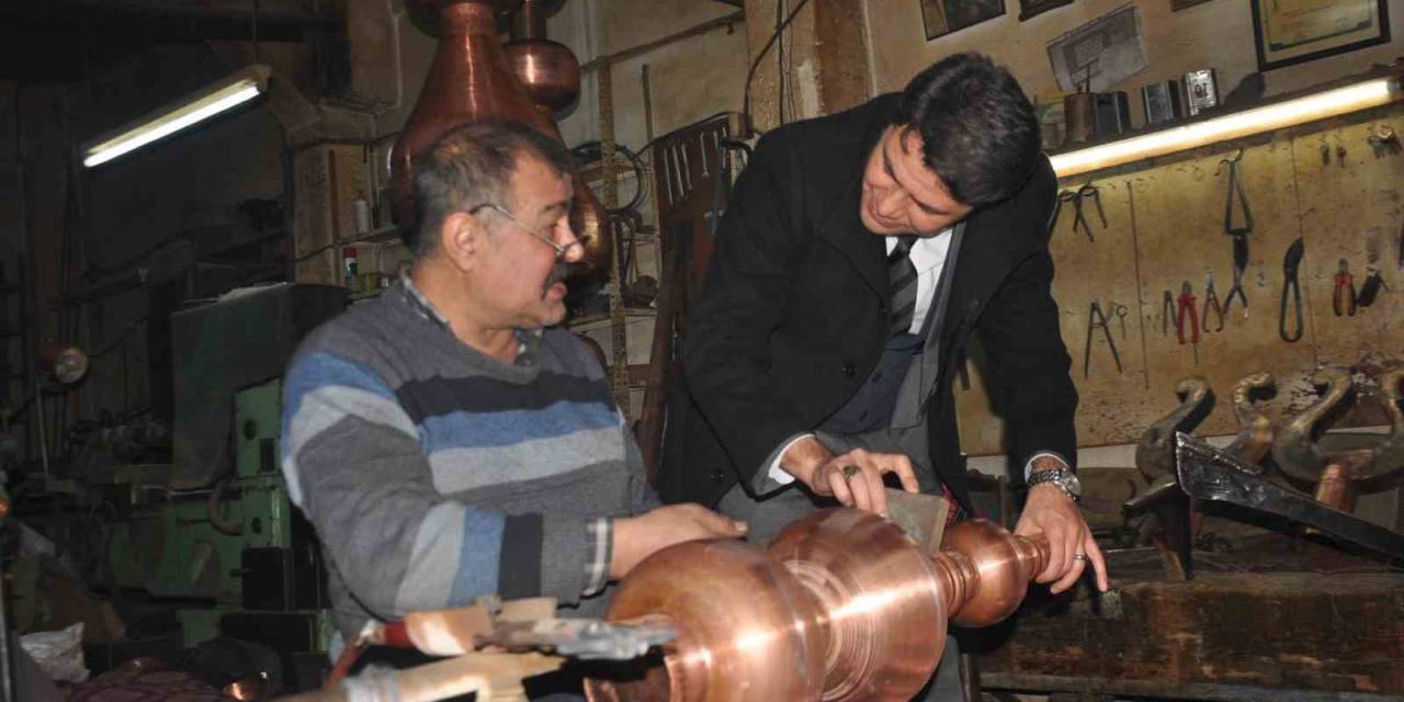Sandıklı Bakırcılık Mesleği Devam Ettiriliyor