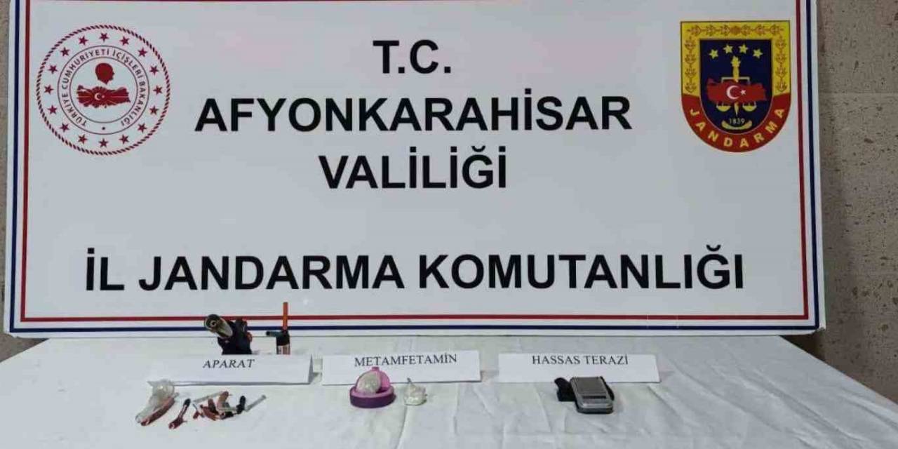 Jandarma  12 Gram Metamfetamin Ele Geçirdi