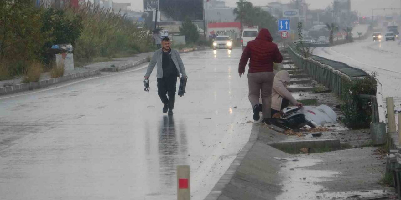 Bariyerlere Çarparak Hurdaya Dönen Araçtan Burnu Bile Kanamadan Çıktı
