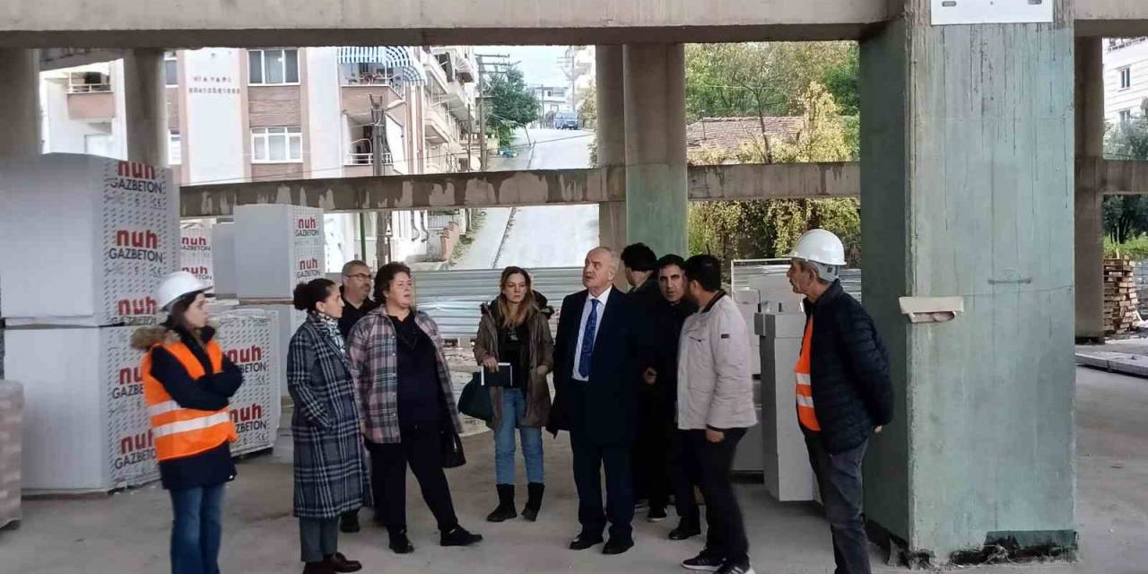 Derince’nin Yeni Hizmet Binasında Çalışmalar Sürüyor