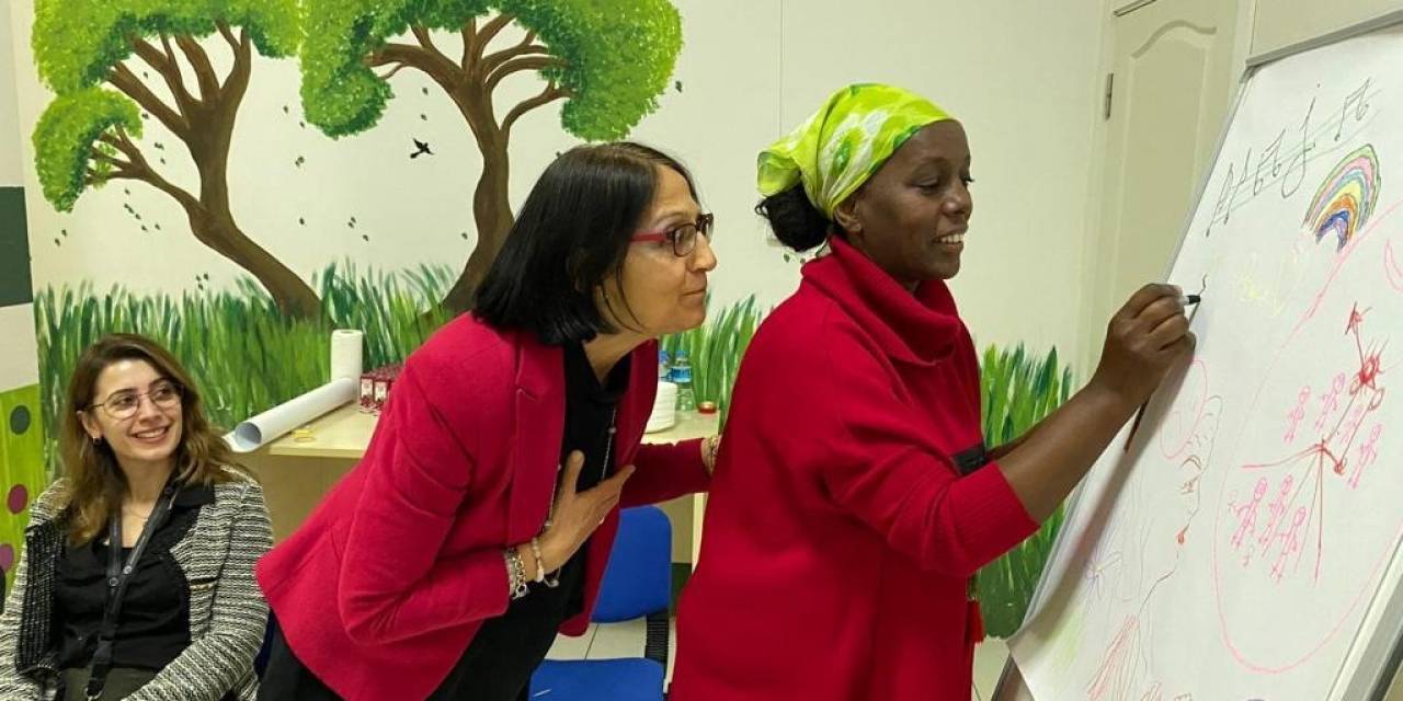 Anadolu Üniversitesi Sosyal Hizmet Bölümü’nden Kadın Mültecilere Destek