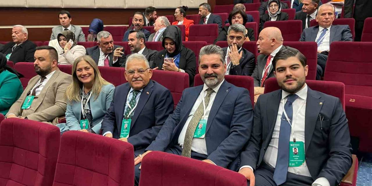 Başkan Büyükkılıç, Ak Parti Genişletilmiş İl Başkanları Toplantısı’na Katıldı