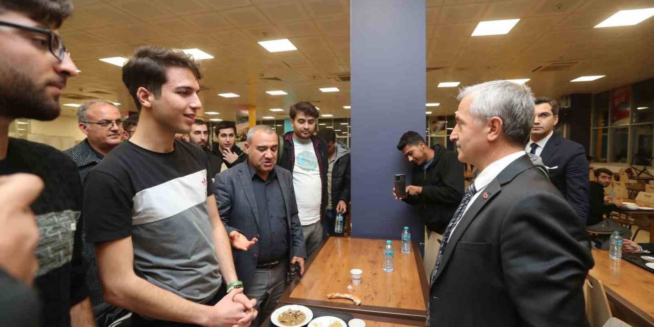 Başkan Tahmazoğlu Öğrenciler İle Bir Araya Geldi