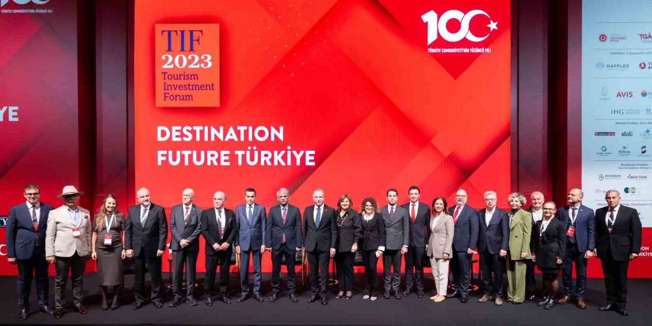 Turizm Yatırım Forumu’nda Türkiye’nin Dünya Turizminde Zirve İddiası Öne Çıktı