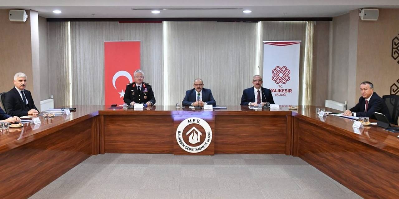 Vali Ustaoğlu Sokak Hayvanları İçin Talimat Verdi